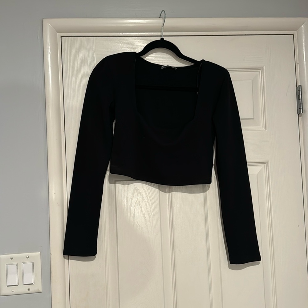 Black square neck crop top
